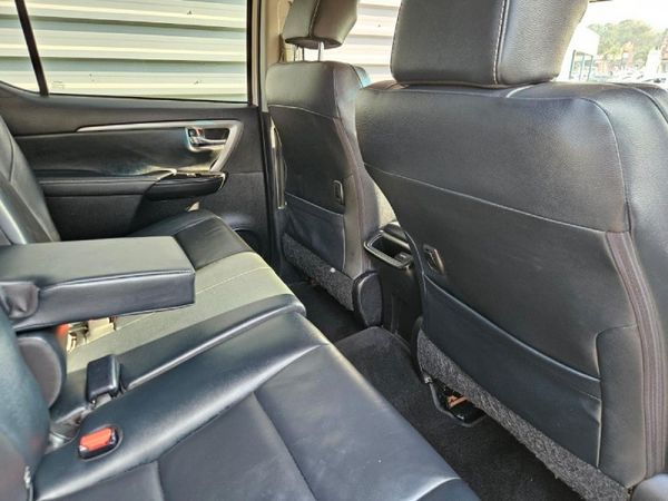 2021-Toyota-Fortuner-24-GD-6-Raised-Body-Auto image:4