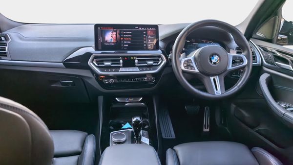 2024-BMW-X3-M40i image:10