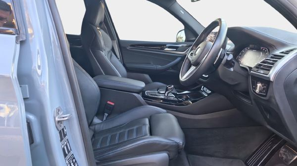 2024-BMW-X3-M40i image:12