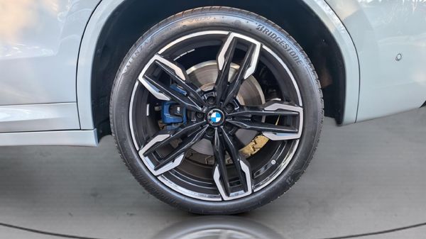 2024-BMW-X3-M40i image:4