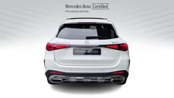 2025-Mercedes-Benz-GLC-220D-4Matic image:3