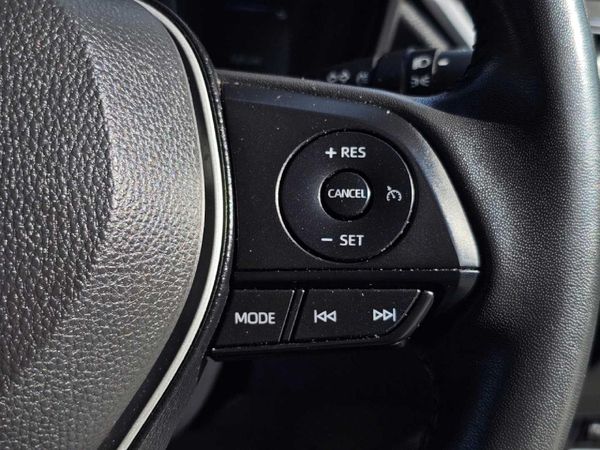2024-Toyota-Corolla-Cross-18-XS image:12