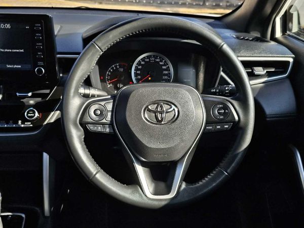 2024-Toyota-Corolla-Cross-18-XS image:15