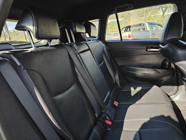 2024-Toyota-Corolla-Cross-18-XS image:16