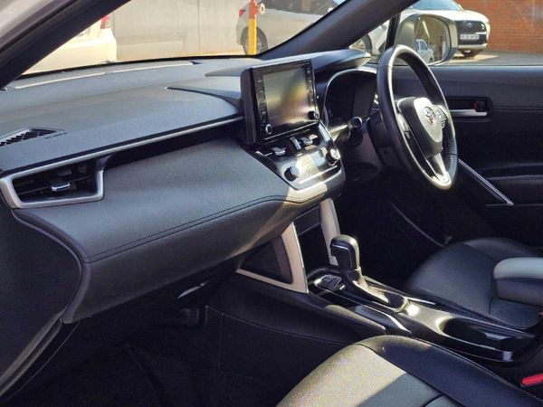 2024-Toyota-Corolla-Cross-18-XS image:19