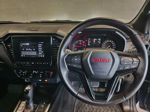 2024-Isuzu-D-Max-19-DDI-HR-X-Rider-Auto-Double-Cab image:12