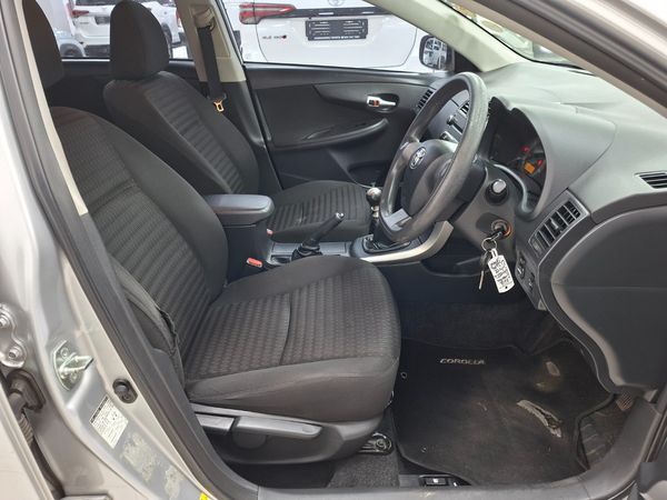 2012-Toyota-Corolla-16-Professional image:10