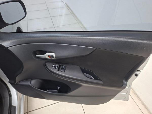 2012-Toyota-Corolla-16-Professional image:13