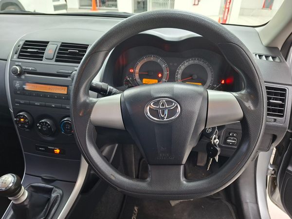 2012-Toyota-Corolla-16-Professional image:8