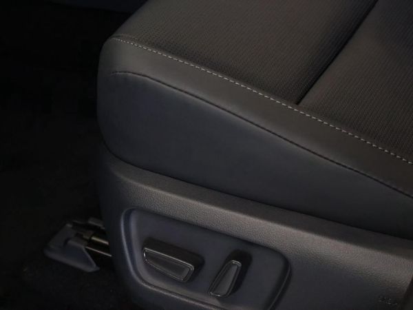 2026-Toyota-RAV4-25-VX-Hybrid-CVT-Auto-E-Four image:12