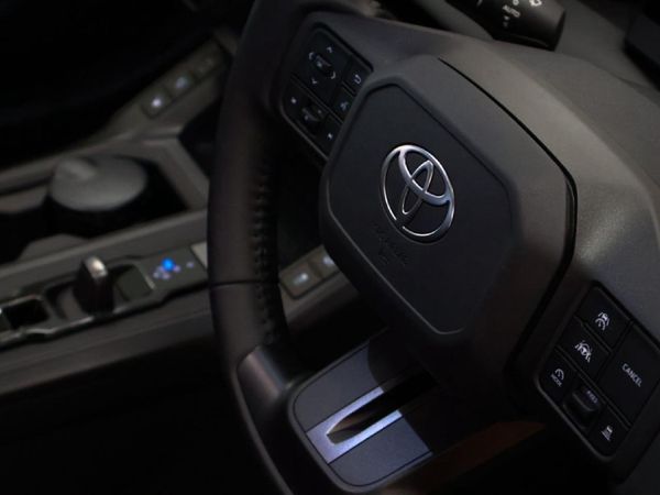 2026-Toyota-RAV4-25-VX-Hybrid-CVT-Auto-E-Four image:19
