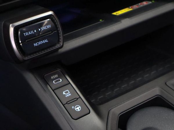 2026-Toyota-RAV4-25-VX-Hybrid-CVT-Auto-E-Four image:27