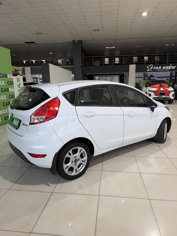 2017-Ford-Fiesta-10-EcoBoost-Trend-Auto-5-dr image:2