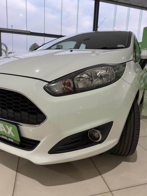 2017-Ford-Fiesta-10-EcoBoost-Trend-Auto-5-dr image:8