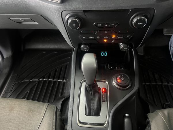 2019-Ford-Everest-32-TDCi-XLT-4x4-Auto image:35