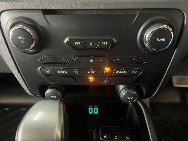 2019-Ford-Everest-32-TDCi-XLT-4x4-Auto image:40