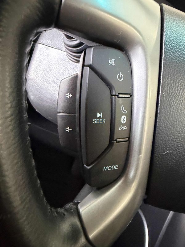 2015-Chevrolet-Captiva-24-LT-Auto image:18