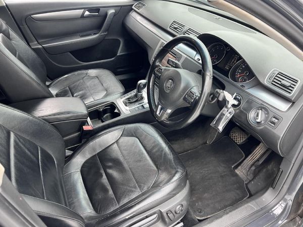 2012-Volkswagen-Passat-18-TSI-Comfortline-Auto-118kW image:12