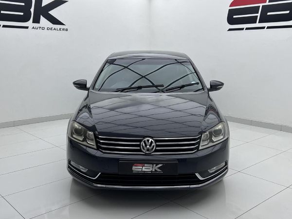 2012-Volkswagen-Passat-18-TSI-Comfortline-Auto-118kW image:1
