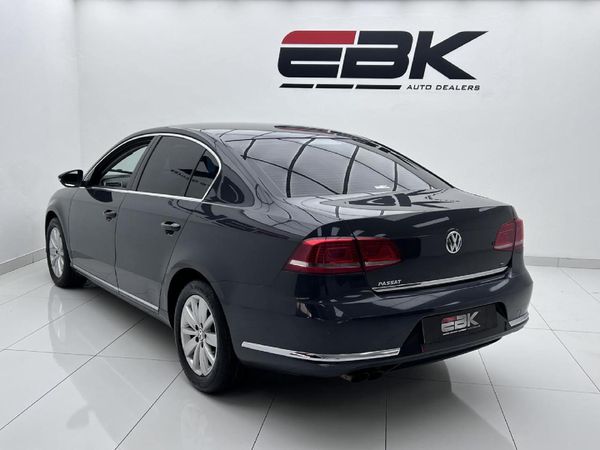 2012-Volkswagen-Passat-18-TSI-Comfortline-Auto-118kW image:2