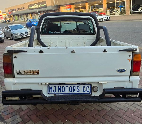 1999-Ford-Courier-2500TD-Double-Cab image:4