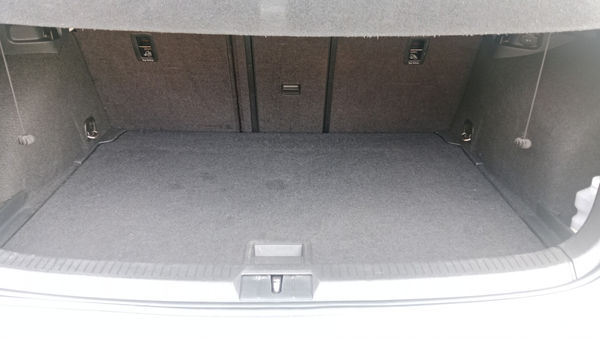 2016-Volkswagen-Golf-VII-20-TDI-Highline-Auto image:18
