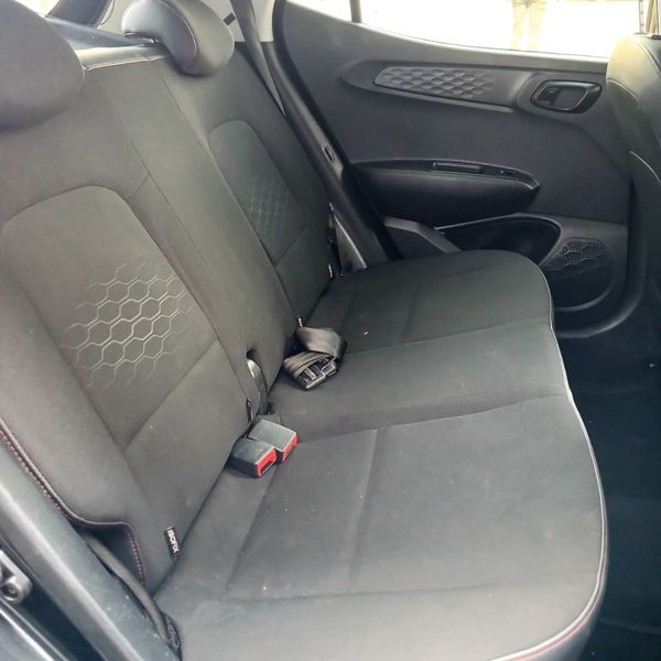 2022-Hyundai-Grand-i10-10-Motion-Auto image:9