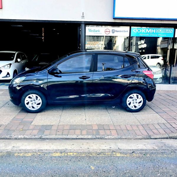 2022-Hyundai-Grand-i10-10-Motion-Auto image:1