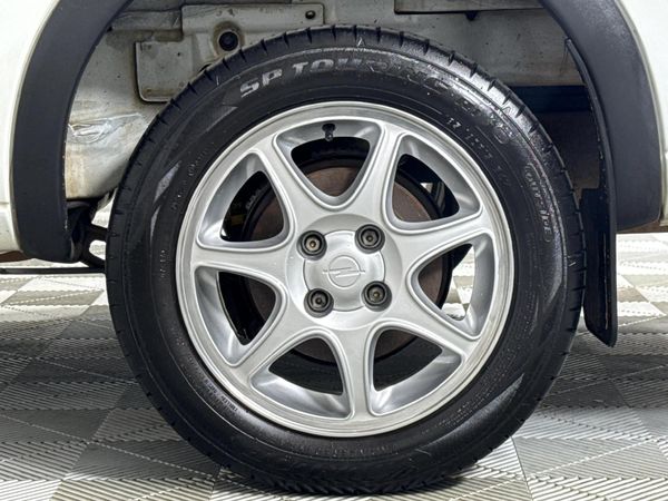2010-Opel-Corsa-Utility-14i-Club image:4