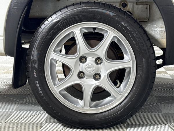 2010-Opel-Corsa-Utility-14i-Club image:5