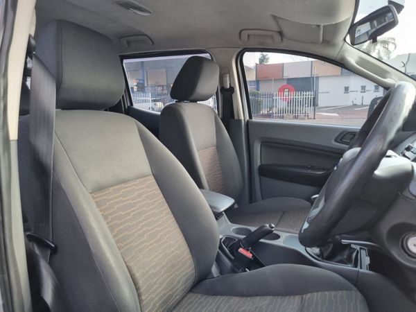 2012-Ford-Ranger-22-TDCi-XL-Double-Cab image:6