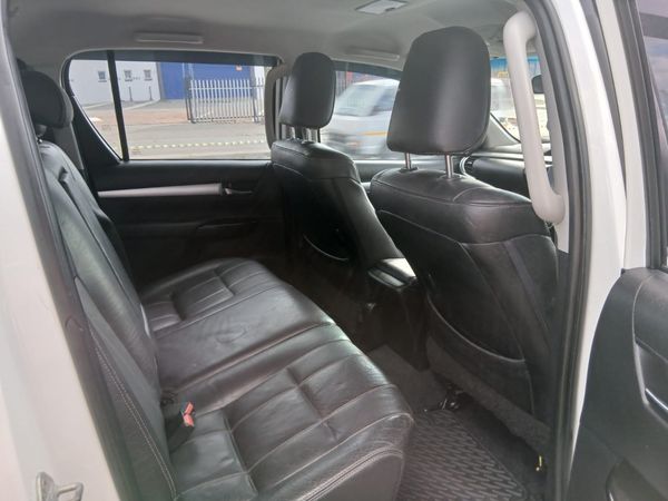 2016-Toyota-Hilux-28-GD-6-Raider-4x4-Double-Cab image:6