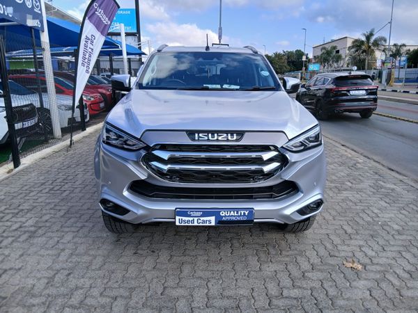 2023-Isuzu-Mu-x-30D-LS-4x4-Auto image:1
