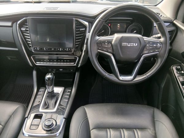 2023-Isuzu-Mu-x-30D-LS-4x4-Auto image:4
