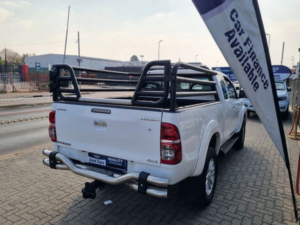 2014-Toyota-Hilux-30-D-4D-Raider-Xtra-Cab-4x4 image:10