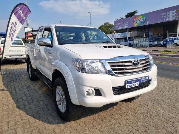 2014-Toyota-Hilux-30-D-4D-Raider-Xtra-Cab-4x4 image:2