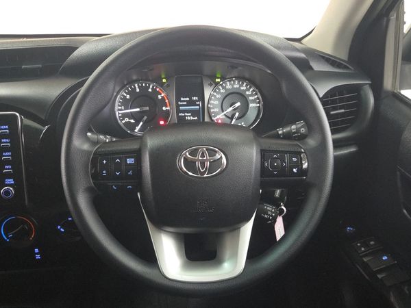 2021-Toyota-Hilux-Hilux-Double-Cab-24GD6-4X4-RAI-MT image:14