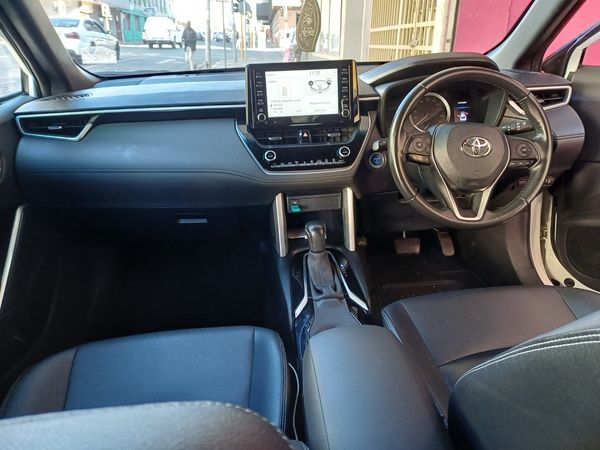 2024-Toyota-Corolla-Cross-18-XS-Hybrid image:18