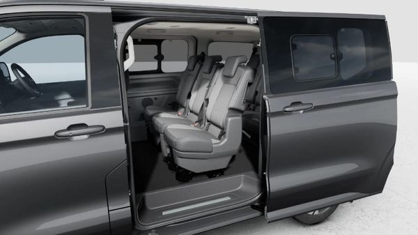 2026-Volkswagen-Kombi-20TDI-Style-4mot-Auto image:3