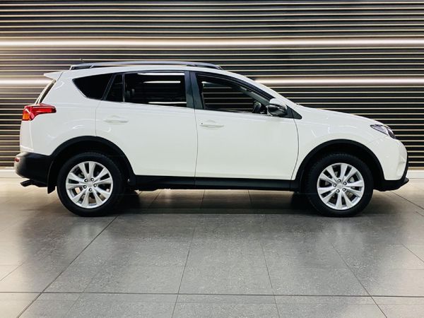 2015-Toyota-RAV4-22-D-VX-Auto image:11