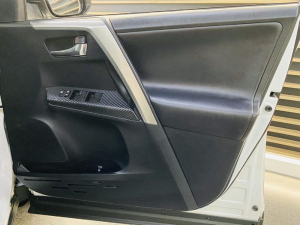2015-Toyota-RAV4-22-D-VX-Auto image:13