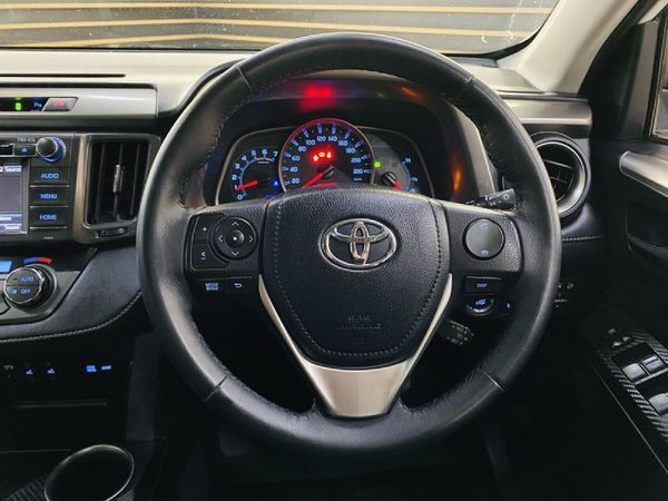 2015-Toyota-RAV4-22-D-VX-Auto image:23
