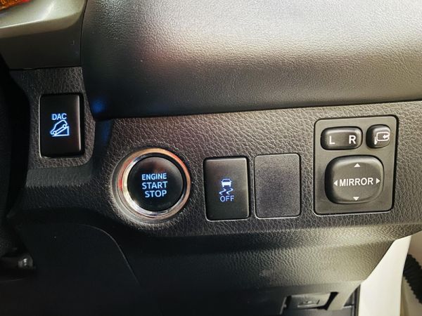 2015-Toyota-RAV4-22-D-VX-Auto image:27
