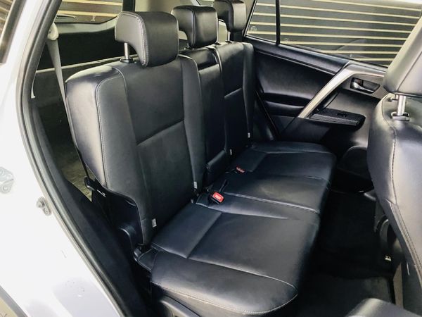 2015-Toyota-RAV4-22-D-VX-Auto image:30