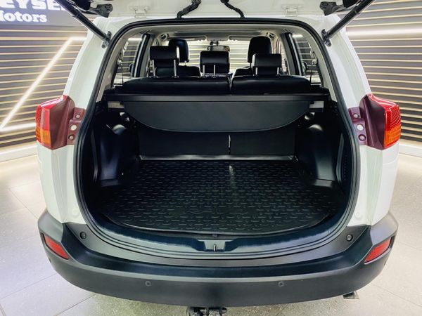 2015-Toyota-RAV4-22-D-VX-Auto image:8