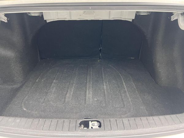 2010-Hyundai-Accent-16-GLS-HS image:10