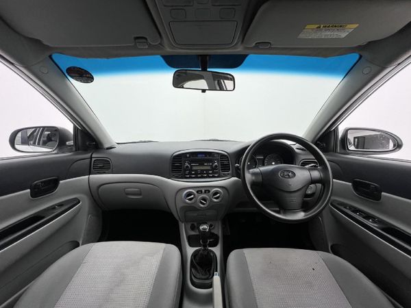 2010-Hyundai-Accent-16-GLS-HS image:8