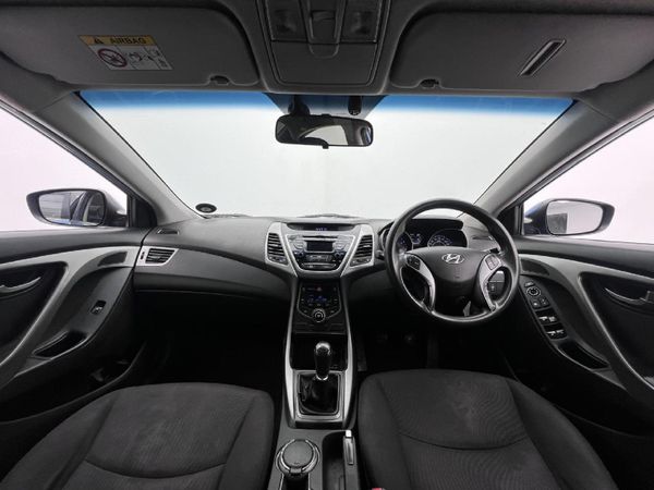 2015-Hyundai-Elantra-16-Premium image:8