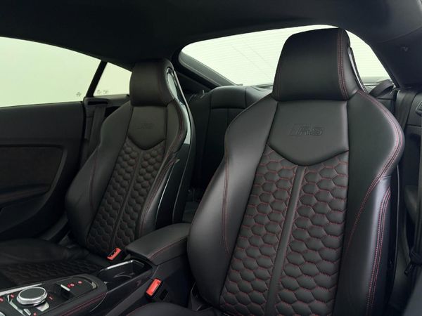2022-Audi-TT-RS-Coupe-quattro-Auto-294kW image:10