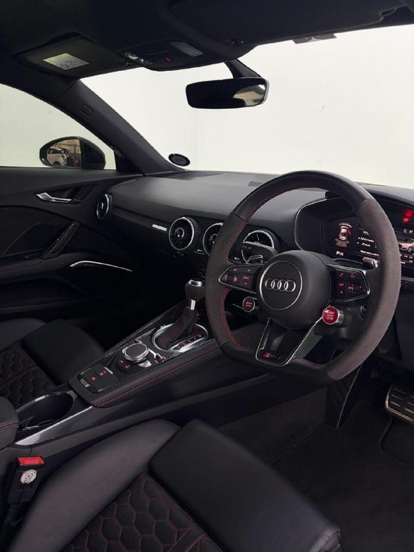 2022-Audi-TT-RS-Coupe-quattro-Auto-294kW image:15